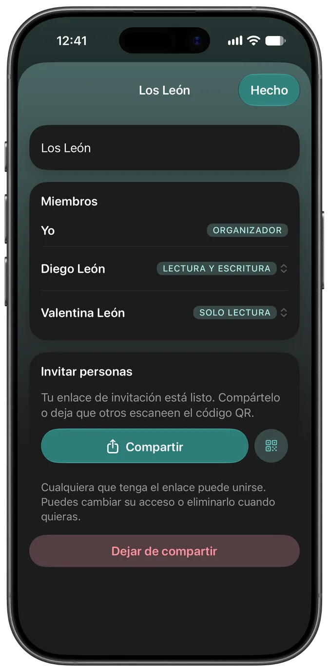 Pantalla de uso compartido en familia mostrando a dos cuidadores con acceso a la misma mascota
