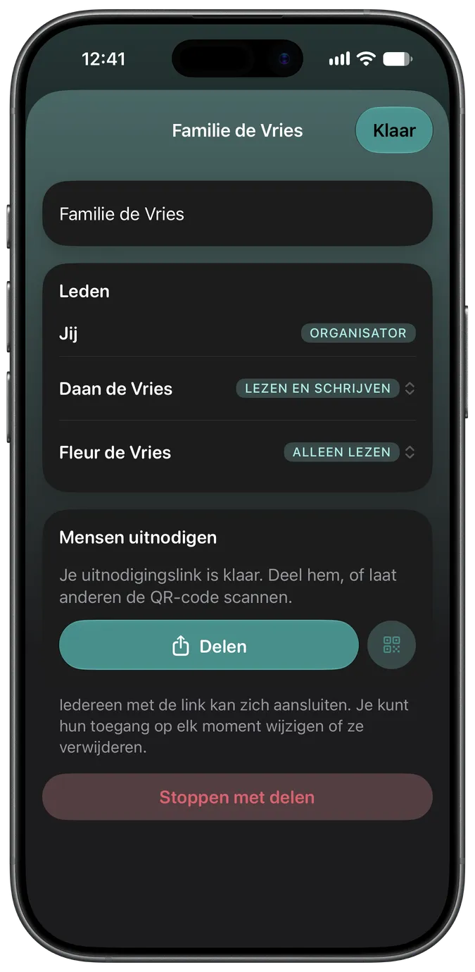 Scherm voor familie delen met twee verzorgers die toegang hebben tot hetzelfde huisdier