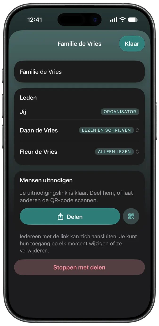 Scherm voor familie delen met twee verzorgers die toegang hebben tot hetzelfde huisdier