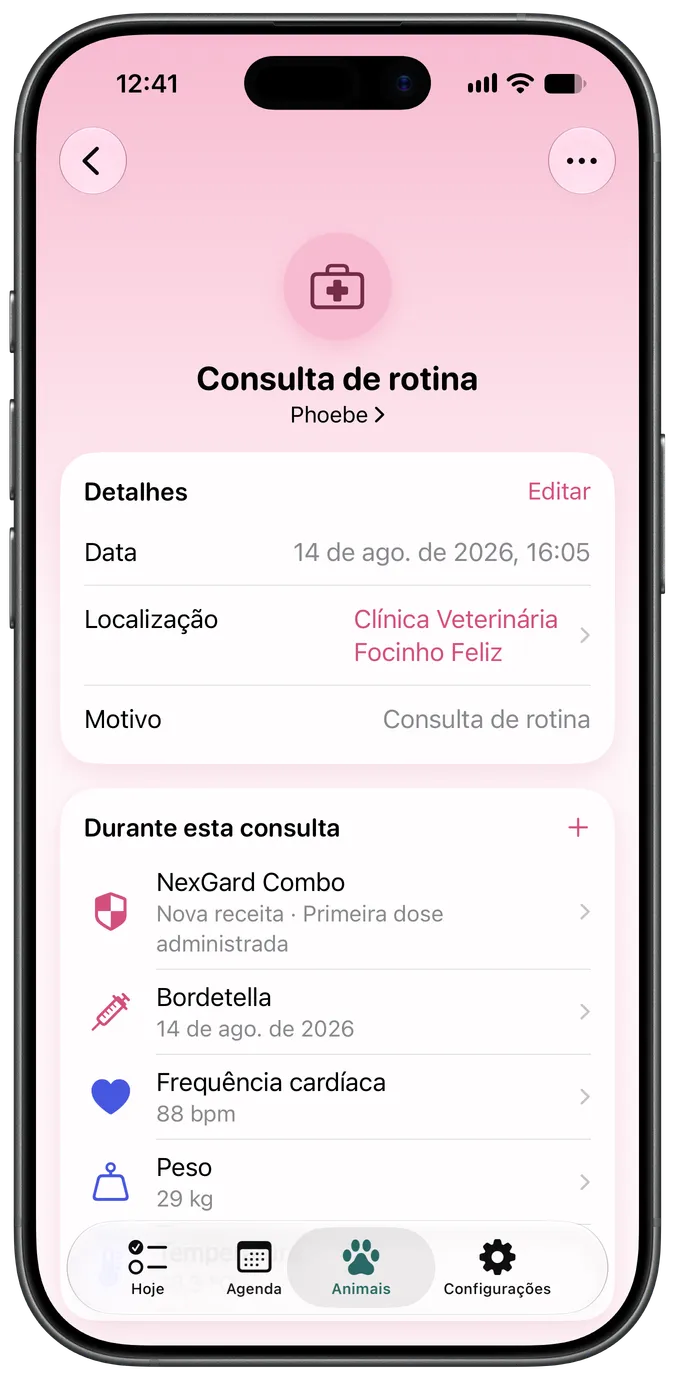 Tela de detalhes da consulta veterinária mostrando exames, vacinas e anexos